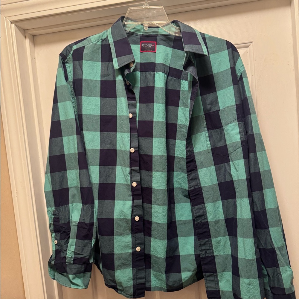 UNTUCKit Casual Button Down Shirt Blue and Green Buffalo Plaid
